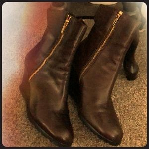 Brown leather wedge MK boots in pristine condition